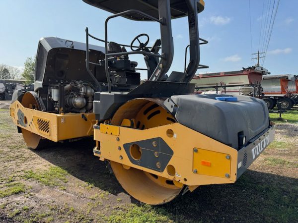 Volvo DD120C Roller