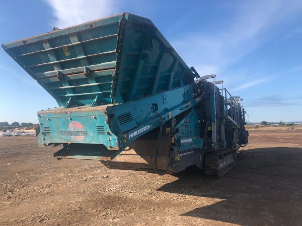 Powerscreen Warrior 1400X Scalping Screen