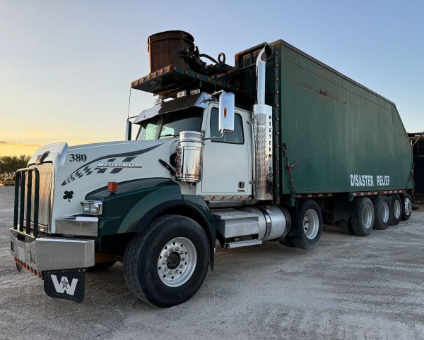Western Star W4900 SB Logging Truck