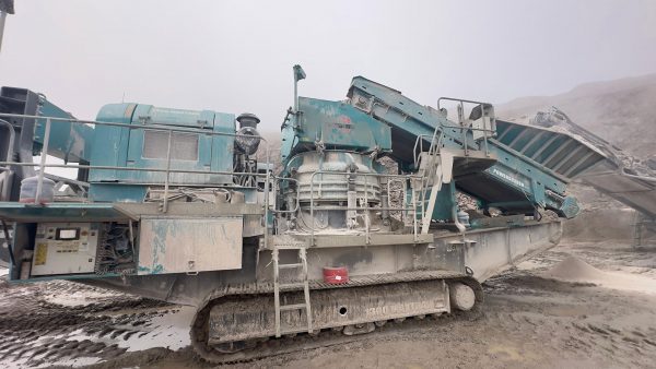 Powerscreen 1300 Maxtrak Kegelbrecher