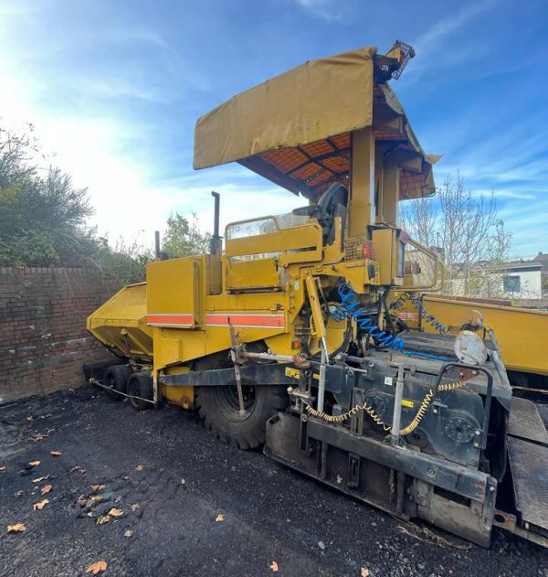 Caterpillar AP600 Paver