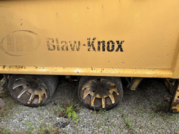 Blaw Knox PF-3200 Paver