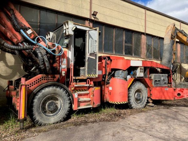 Sandvik DT820-SC Underground Rock Drill