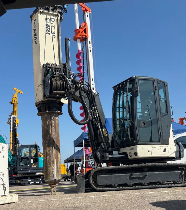 Geax DTC30 Rotary Piling Rig