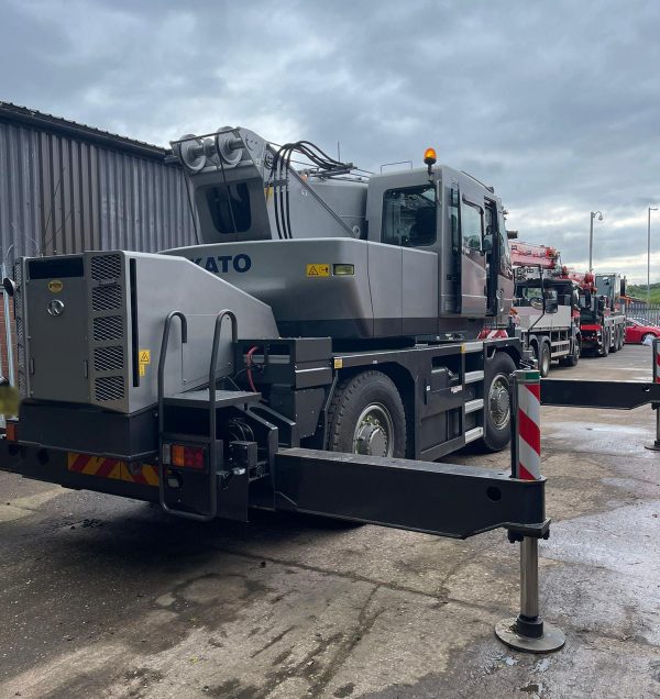 Kato CR-200Ri Mobile Crane