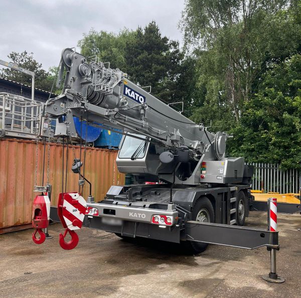 Kato CR-200Ri Mobile Crane