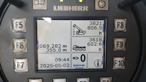 Liebherr LTM 1220-5.1 Mobile Crane