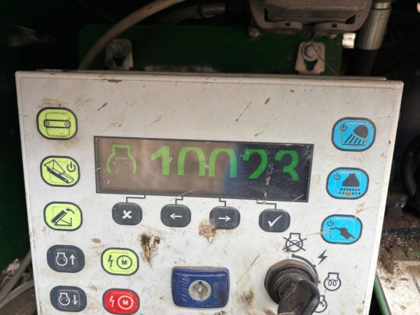 McCloskey R155 Scalping Screen