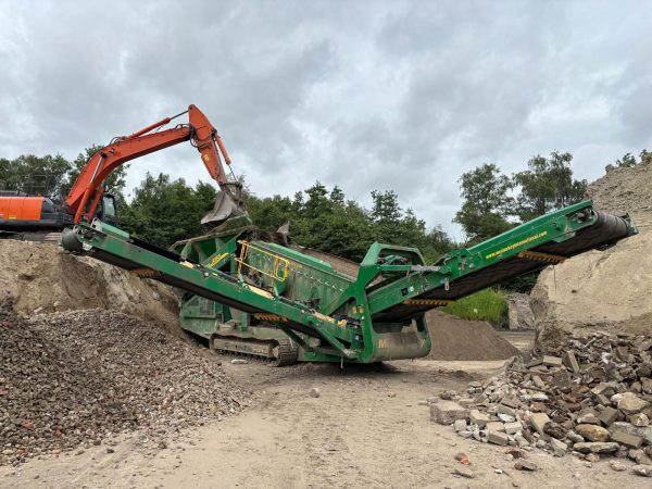 McCloskey R155 Scalping Screen