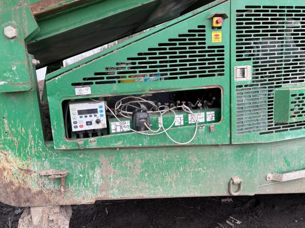 McCloskey R230 Scalping Screen