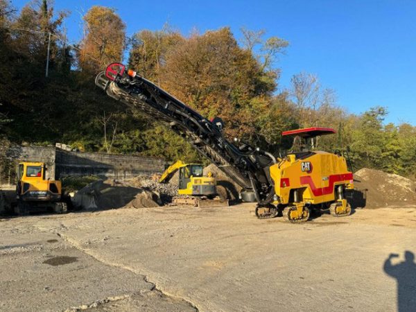 Caterpillar PM-313 Road Planer