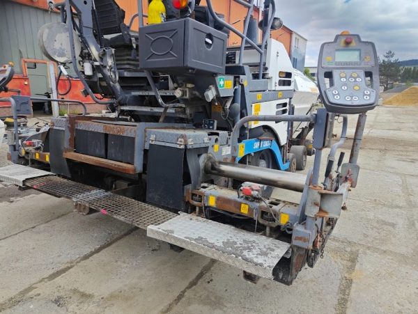 Vogele Super 1303-2 Paver