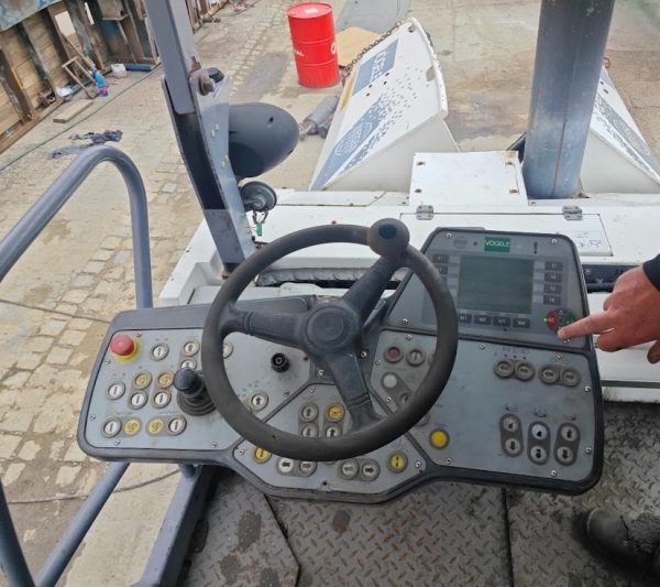 Vogele Super 1303-2 Paver