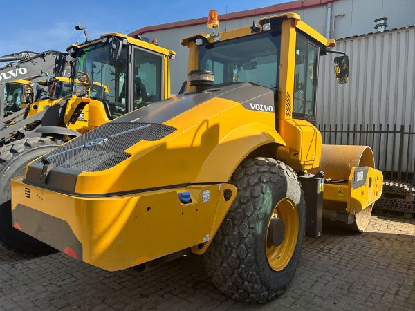 Volvo SD115B Single Drum Compactor