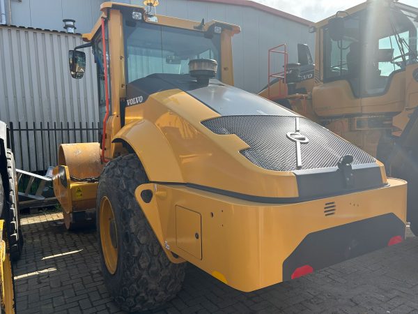Volvo SD115B Single Drum Compactor