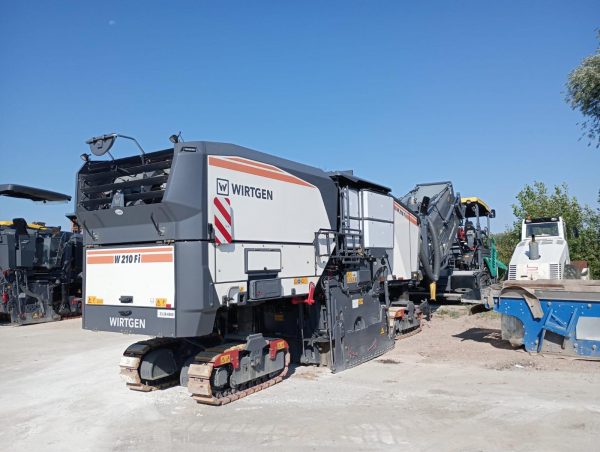 Wirtgen W 210 Fi Road Planer