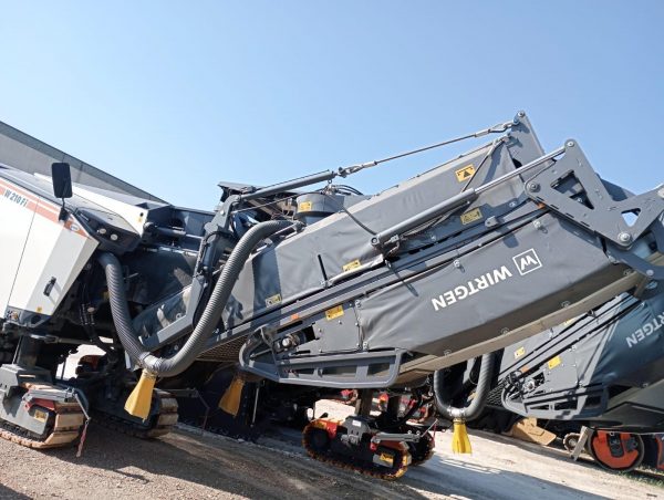 Wirtgen W 210 Fi Road Planer