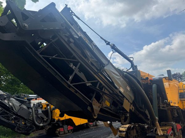 Wirtgen W 250 i Road Planer