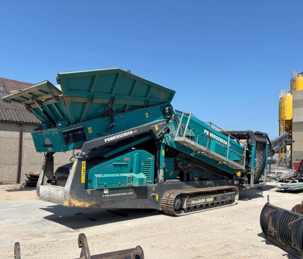 Powerscreen Warrior 1800 Scalping Screen