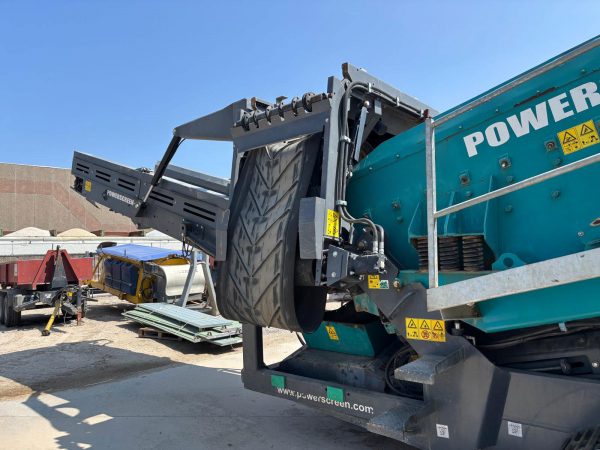 Powerscreen Warrior 1800 Scalping Screen