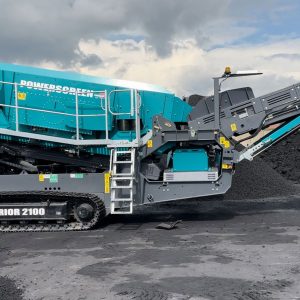 Powerscreen Warrior 2100 Triple Shaft Scalping Screen