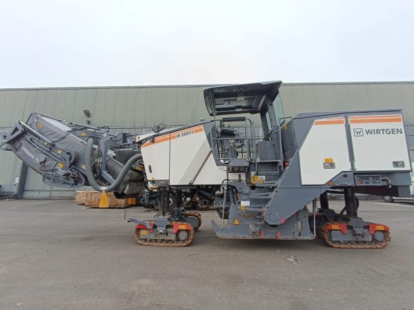 Wirtgen W 200 Fi Road Planer