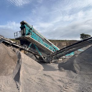Pantalla inclinada 2200D Powerscreen Chieftain 3