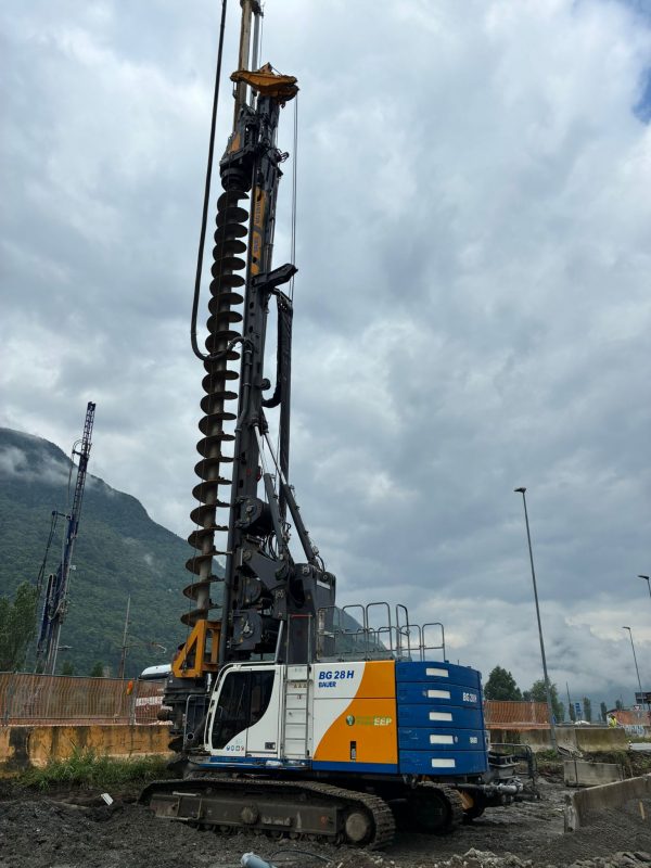 Bauer BG 28H Rotary/CFA Piling Rig