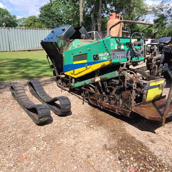 Hanta F14C Paver