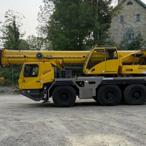Grove GMK 3060 Mobile Crane