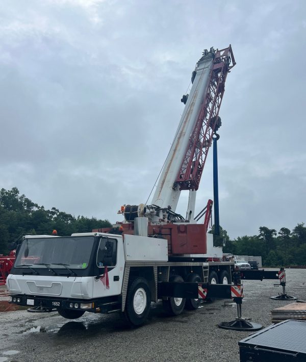 Grove GMK 5165 Mobile Crane