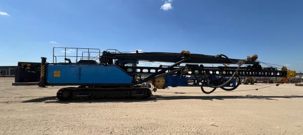 Junttan PM-23LC Hammer Piling Rig