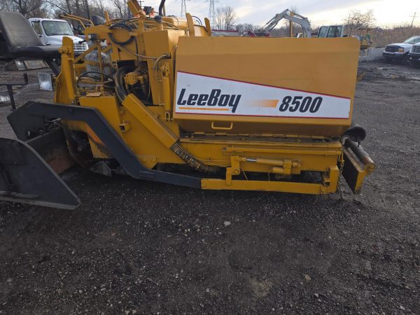 Leeboy 8500 Paver