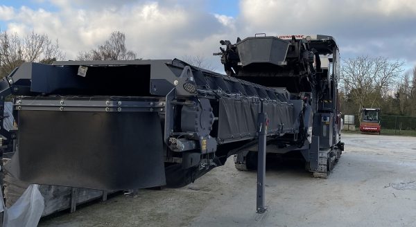 Dynapac MF2500CS Feeder