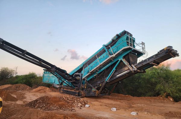 Powerscreen Chieftain 2100X Incline Screen
