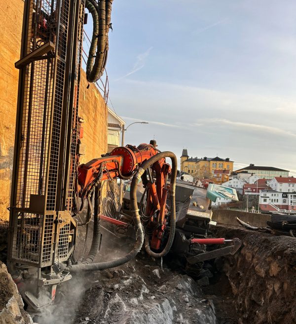Sandvik Commando DC300Ri Rock Drill