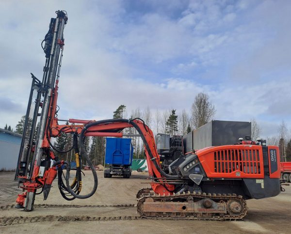 Sandvik Dino DC400Ri Rock Drill
