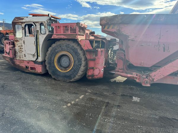 Sandvik TH430 Underground Truck