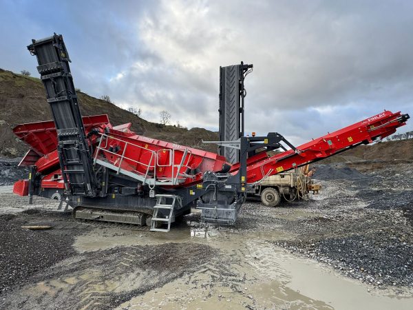 Terex Finlay 883+ Incline Screen