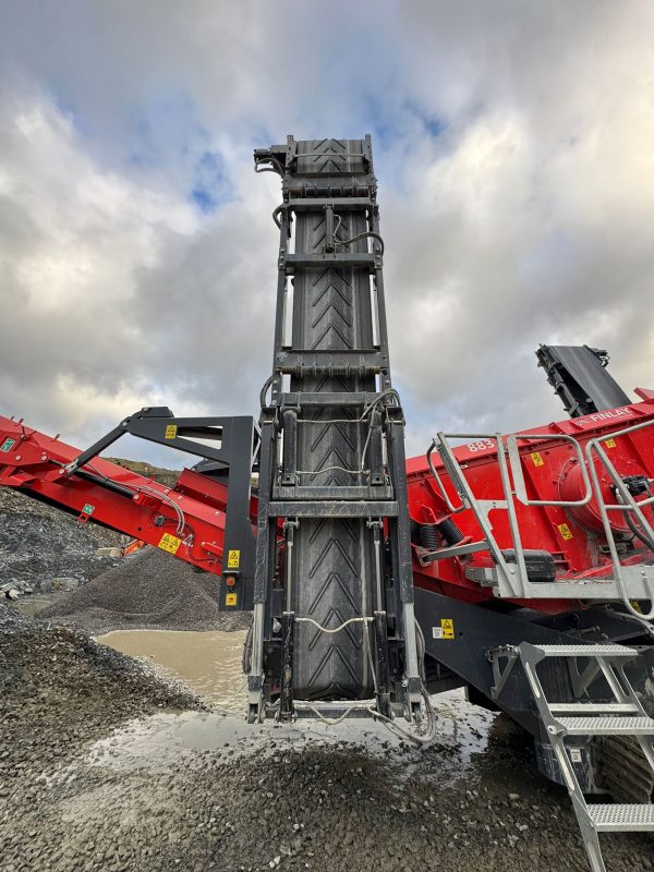 Terex Finlay 883+ Incline Screen