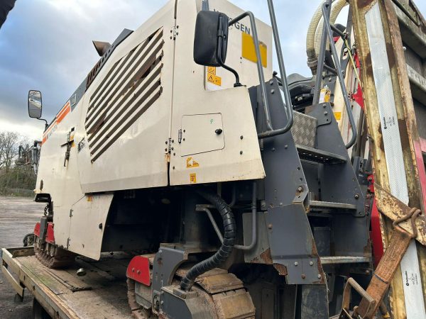 Wirtgen W 100 CFi Road Planer