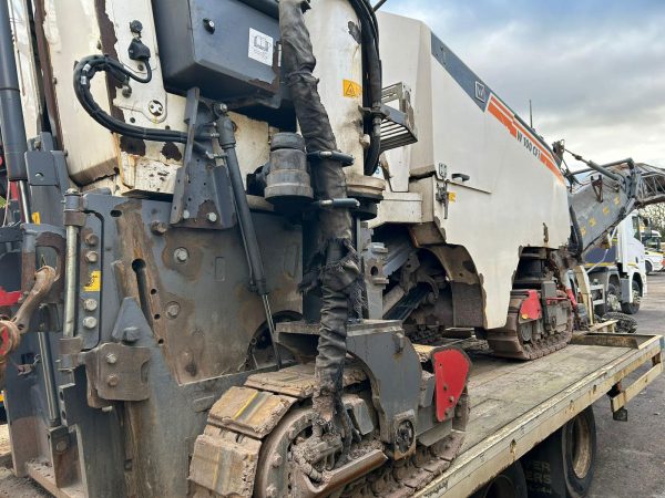 Wirtgen W 100 CFi Road Planer