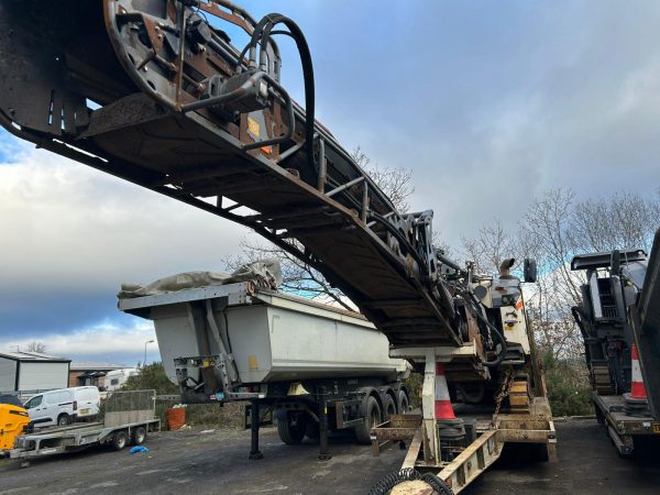 Wirtgen W 100 CFi Road Planer