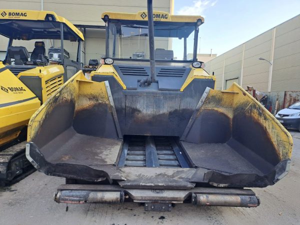 Bomag BF600 P-2 Paver