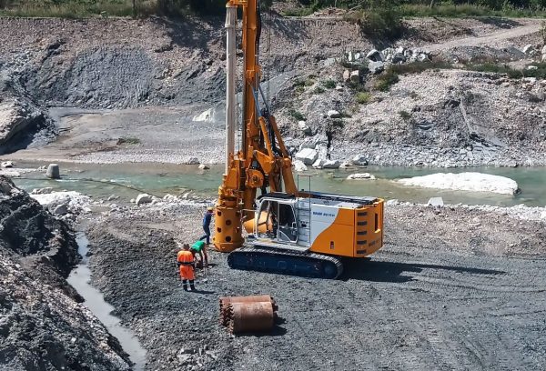 Bauer BG 15H Rotary Piling Rig