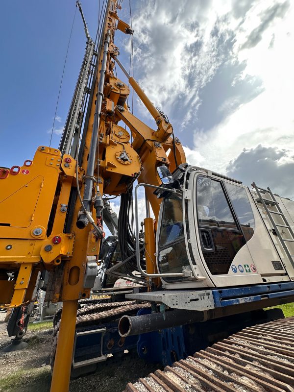 Bauer BG 28H Rotary Piling Rig