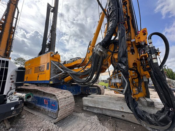 Bauer BG 28H Rotary Piling Rig