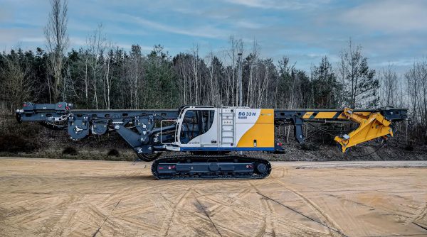 Bauer BG 33H Rotary Piling Rig