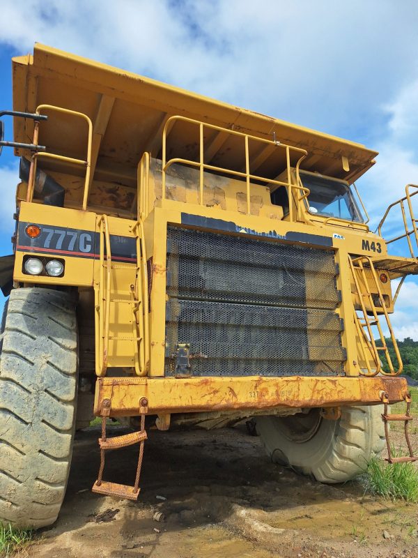 Caterpillar 777C Dump Truck