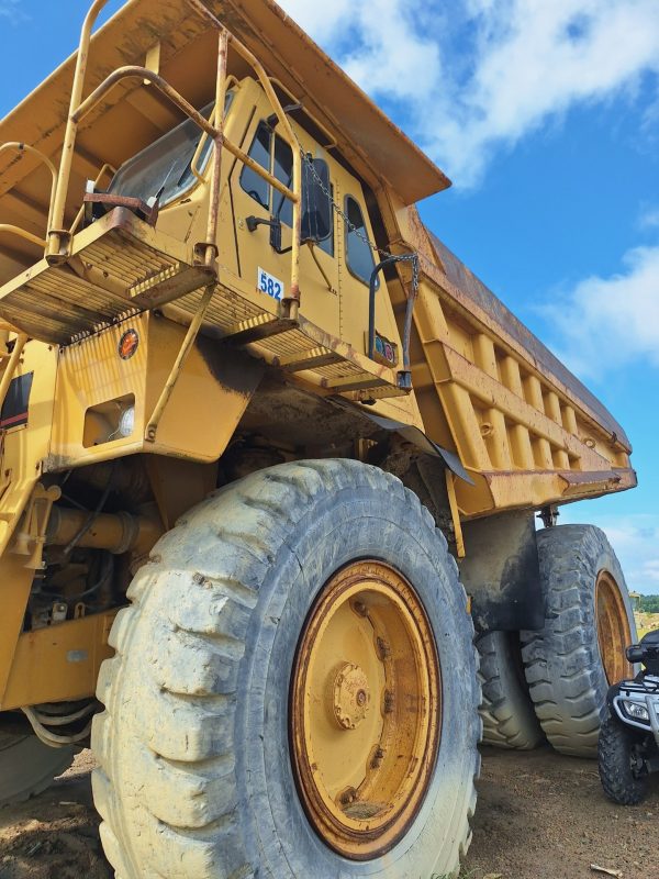 Caterpillar 777C Dump Truck
